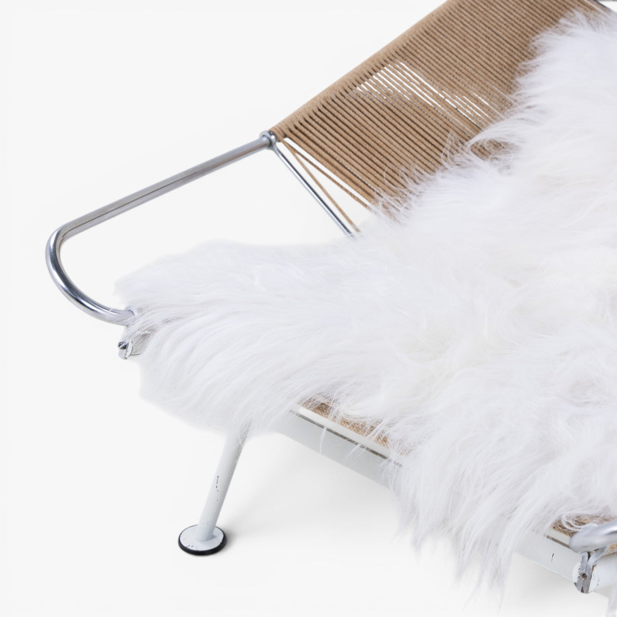 GE 225 - 'Flag Halyard Chair' w. white lacquered frame