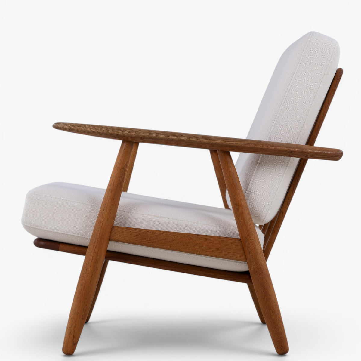 GE 240 - 'The Cigar' in patinated oak