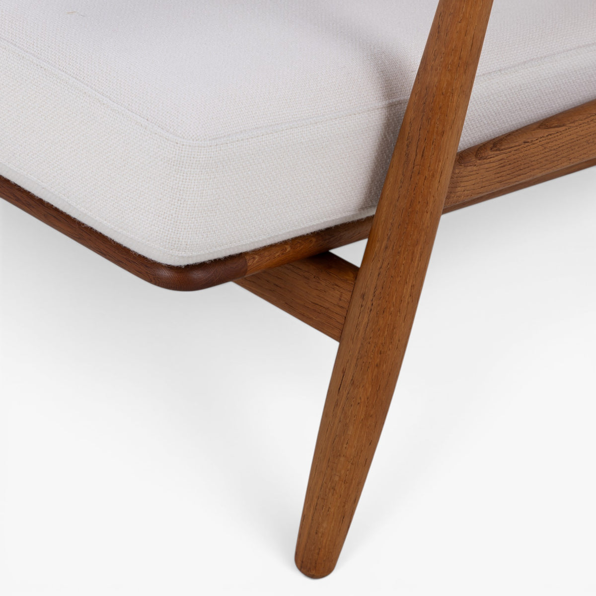GE 240 - 'The Cigar' in patinated oak