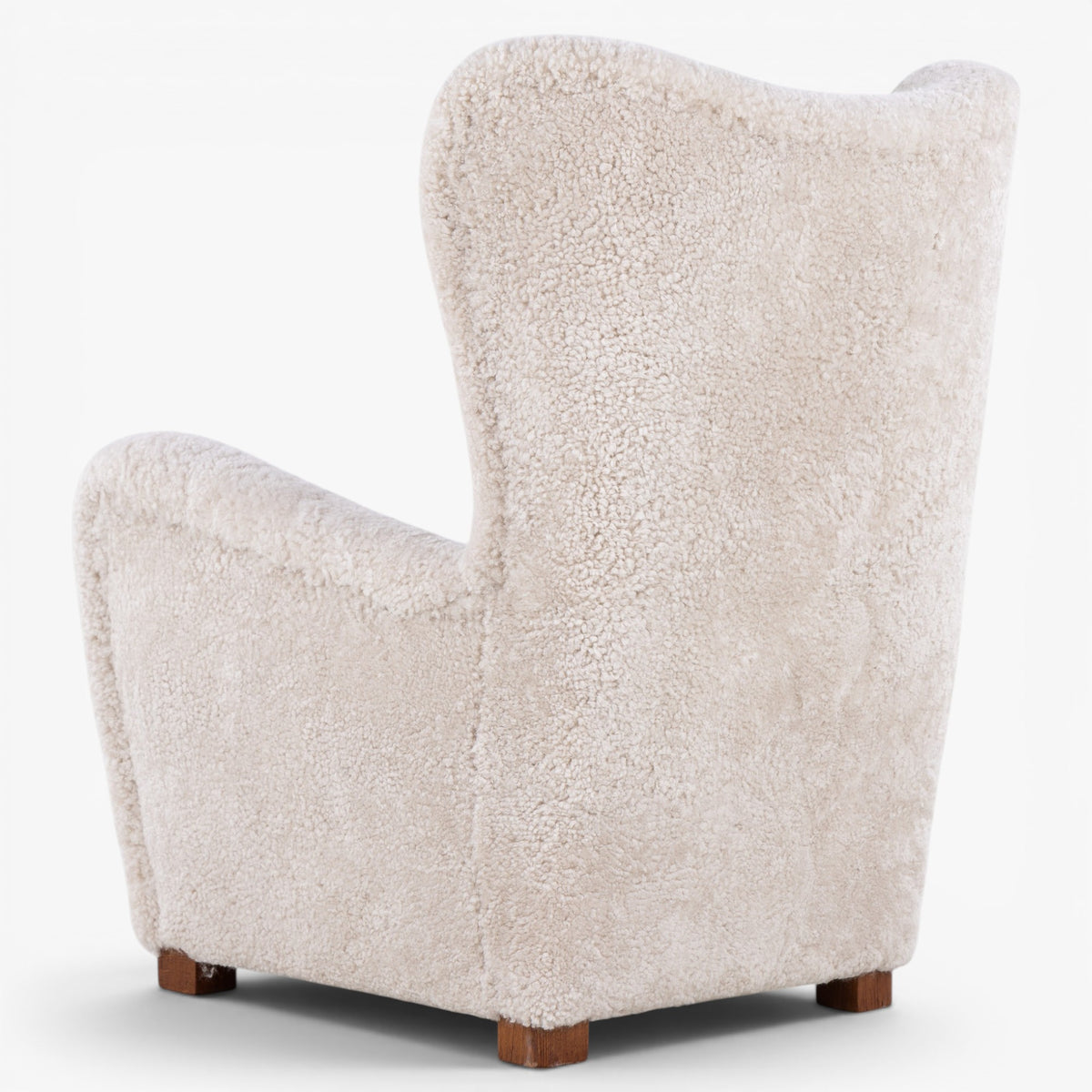 FH 1672 - Wingback chair in lambskin 