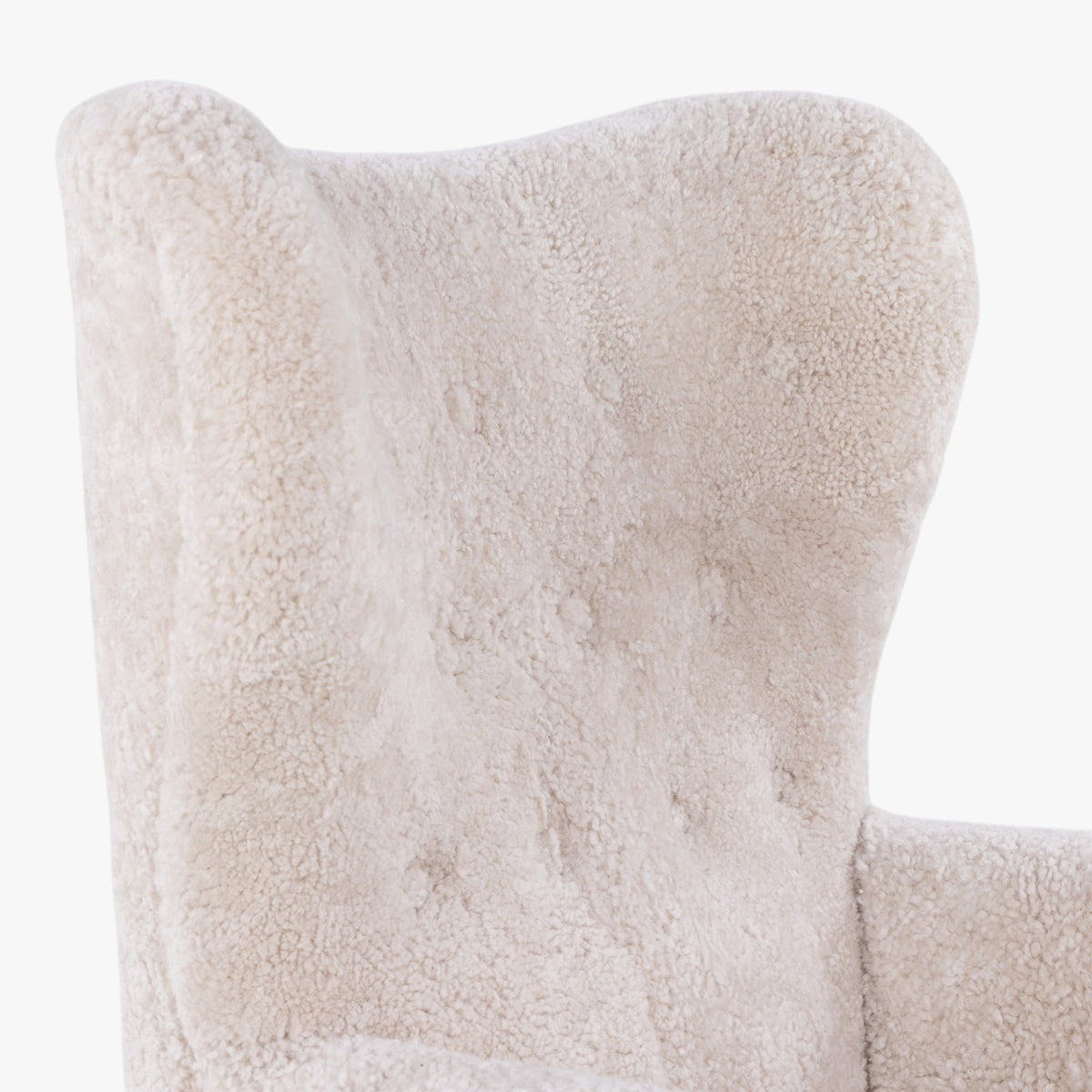 FH 1672 - Wingback chair in lambskin 