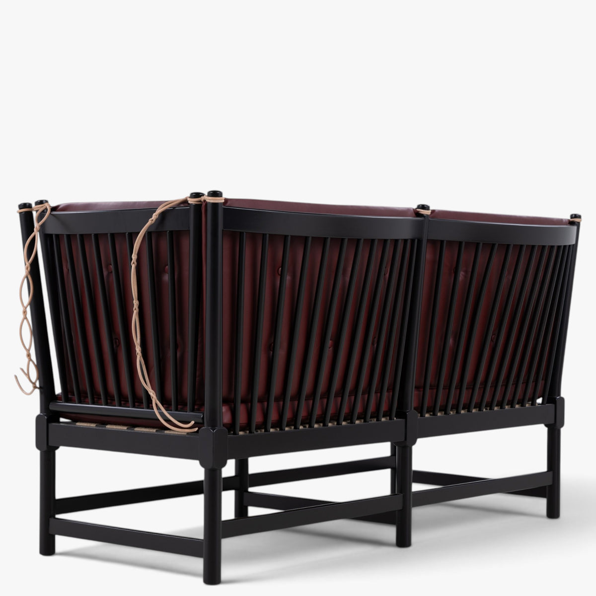 BM 1789 - Spoke-back sofa in Elegance leather