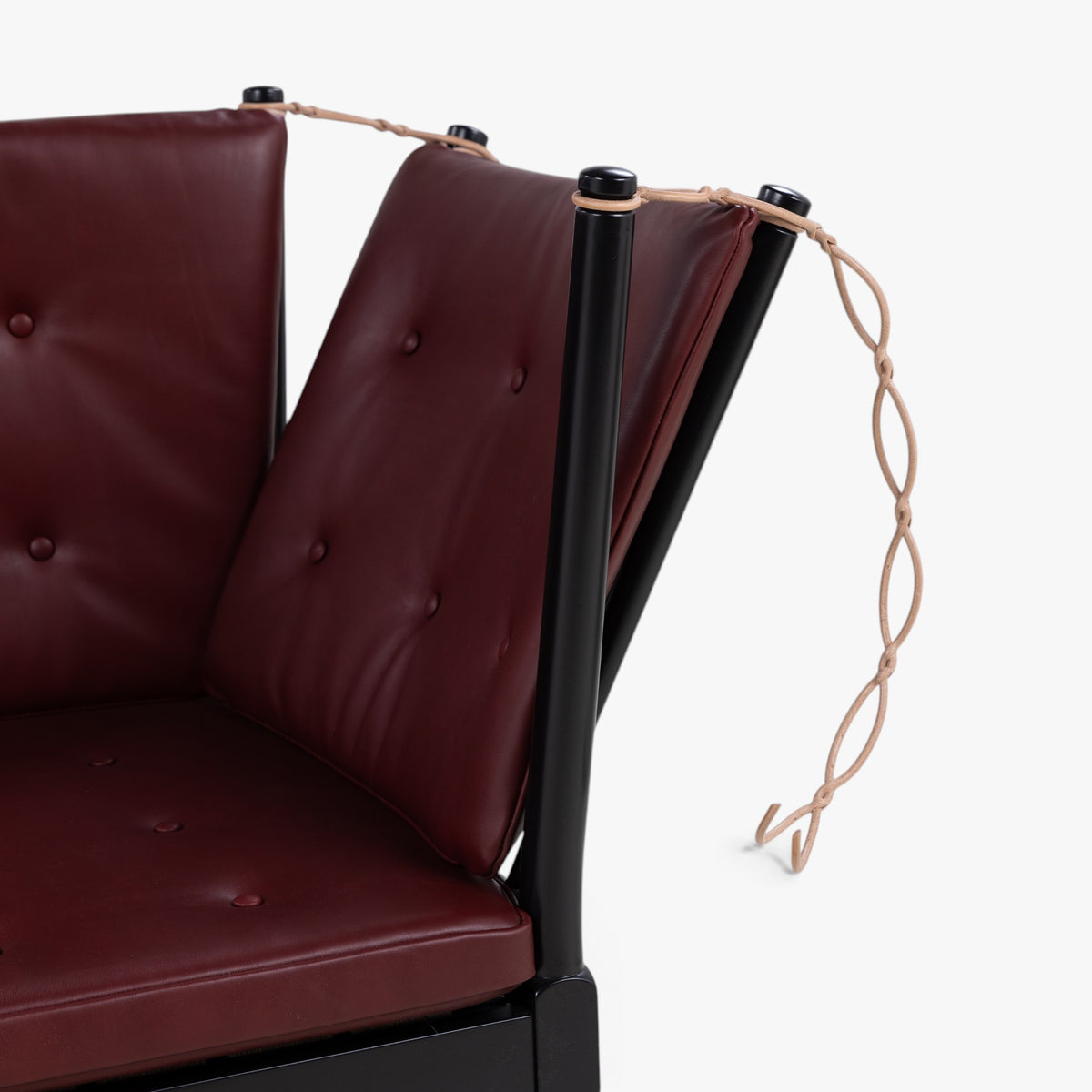 BM 1789 - Spoke-back sofa in Elegance leather