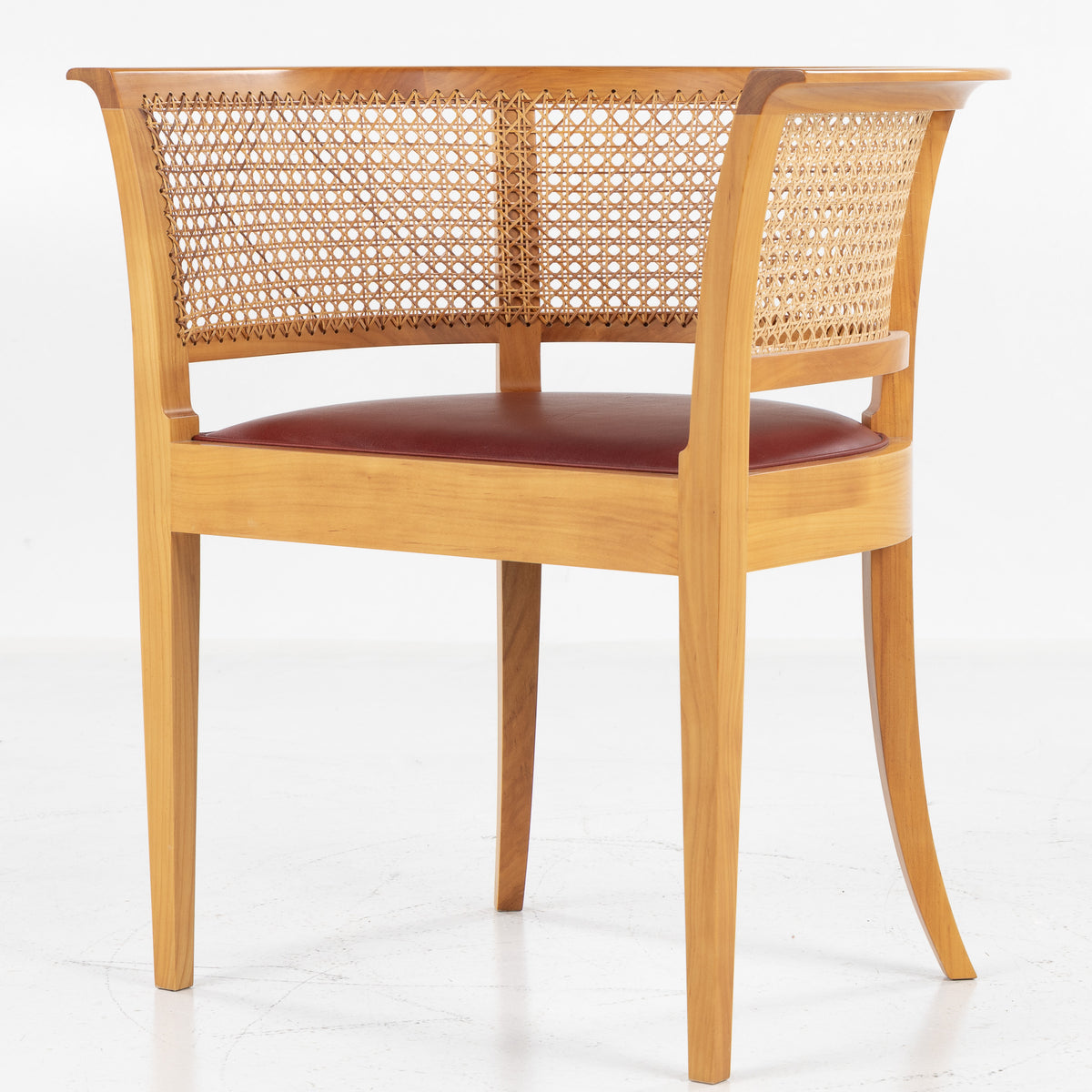 Model 9662 - 'Faaborg'-stol i kirsebær