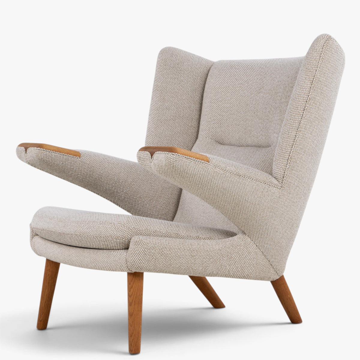 AP 69 – Rare 'Mega Papa Bear Chair'
