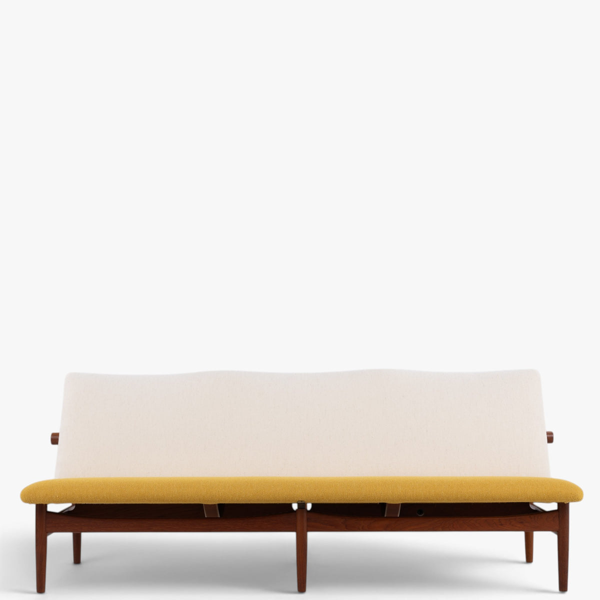 FD 137 - 'Japan' sofa in teak