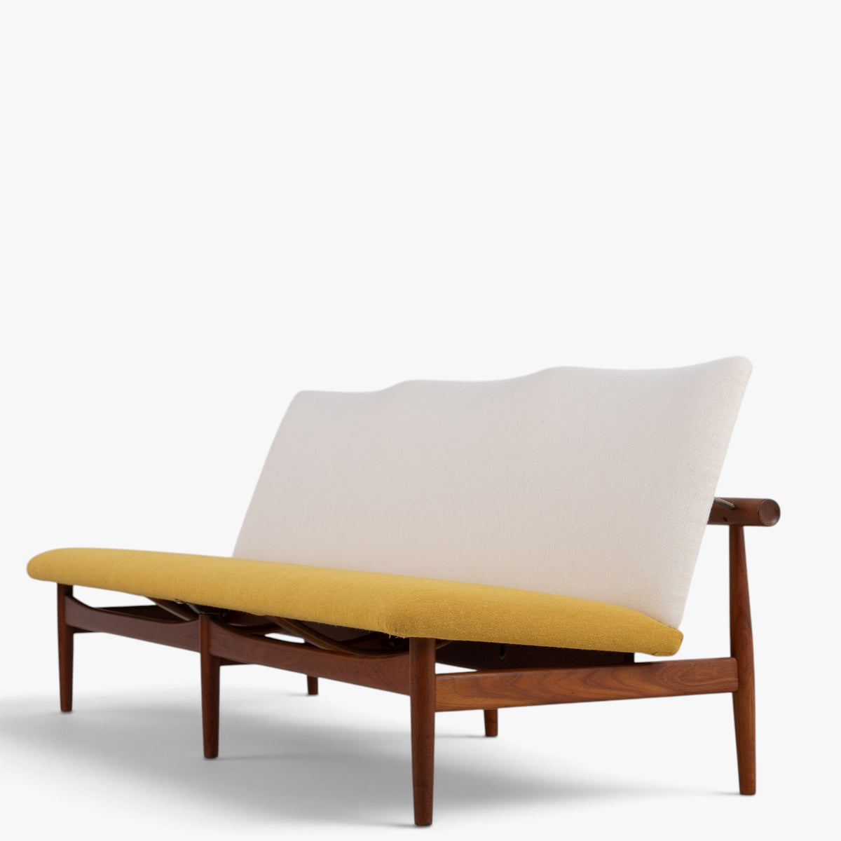 FD 137 - 'Japan' sofa in teak