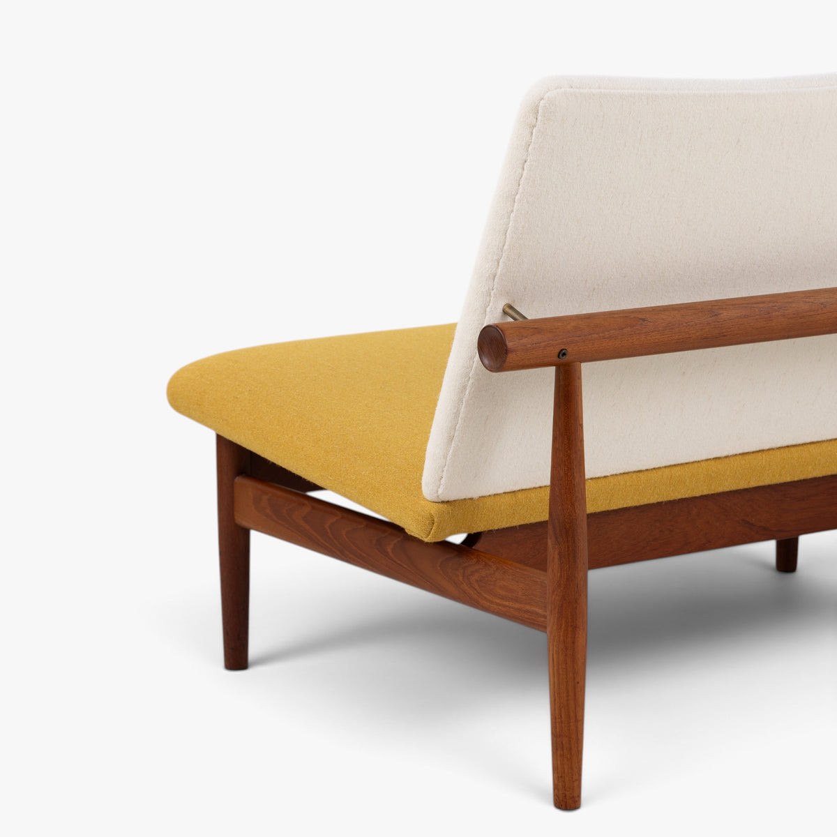 FD 137 - 'Japan' sofa in teak