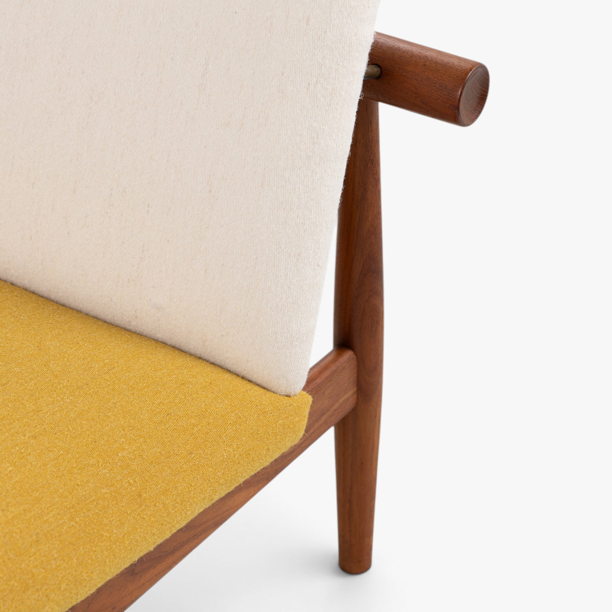 FD 137 - 'Japan' sofa in teak