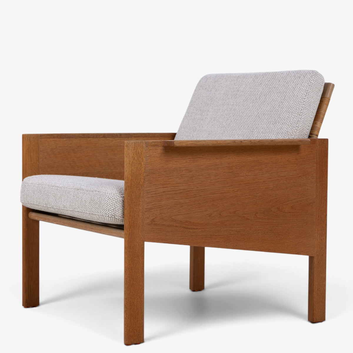 Easy chair in oak