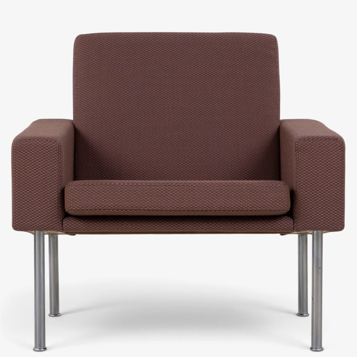 AP 34/1 - Easy chair in new textile