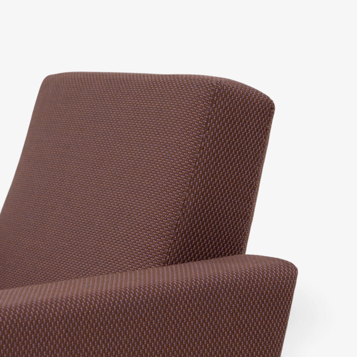 AP 34/1 - Easy chair in new textile
