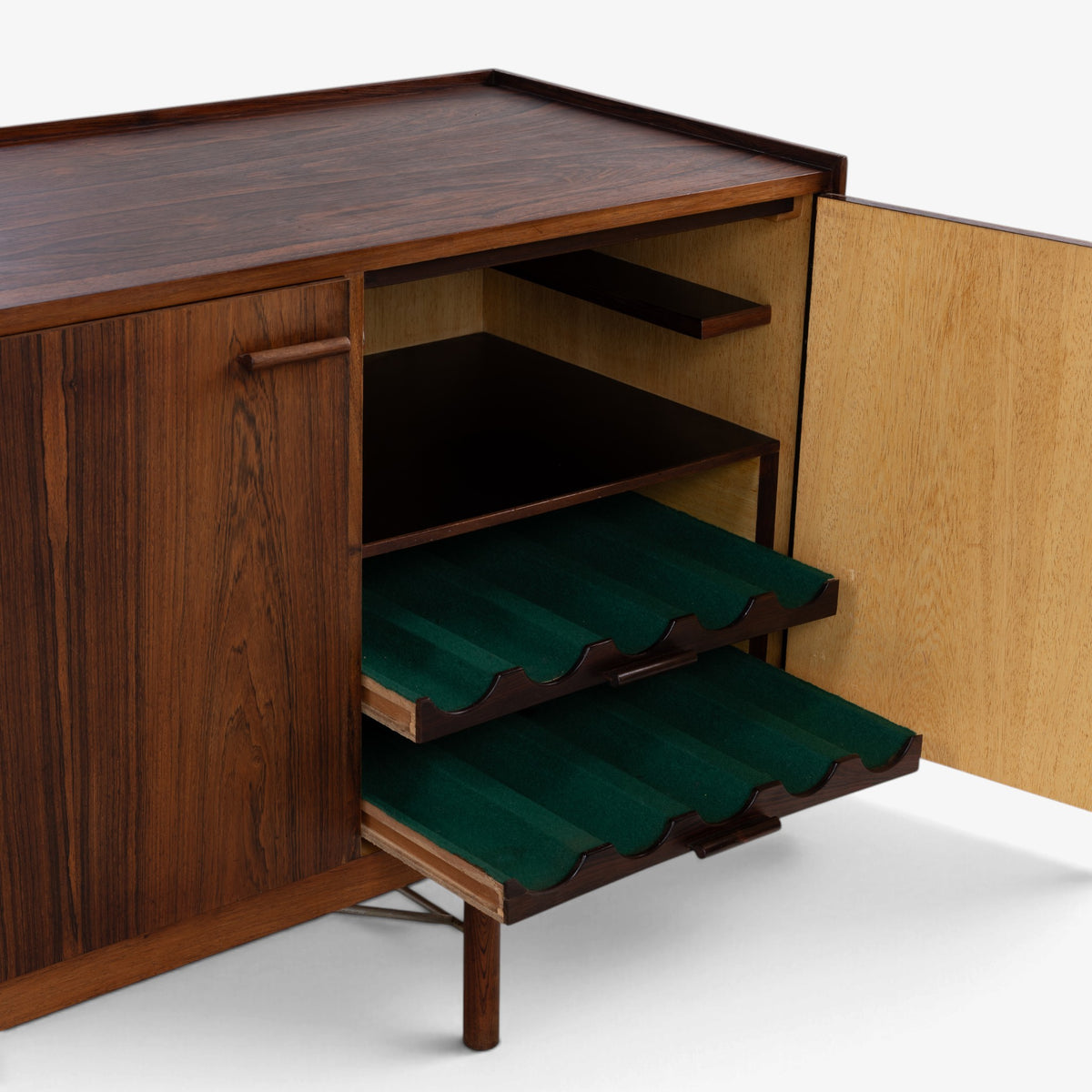 Sideboard in rosewood