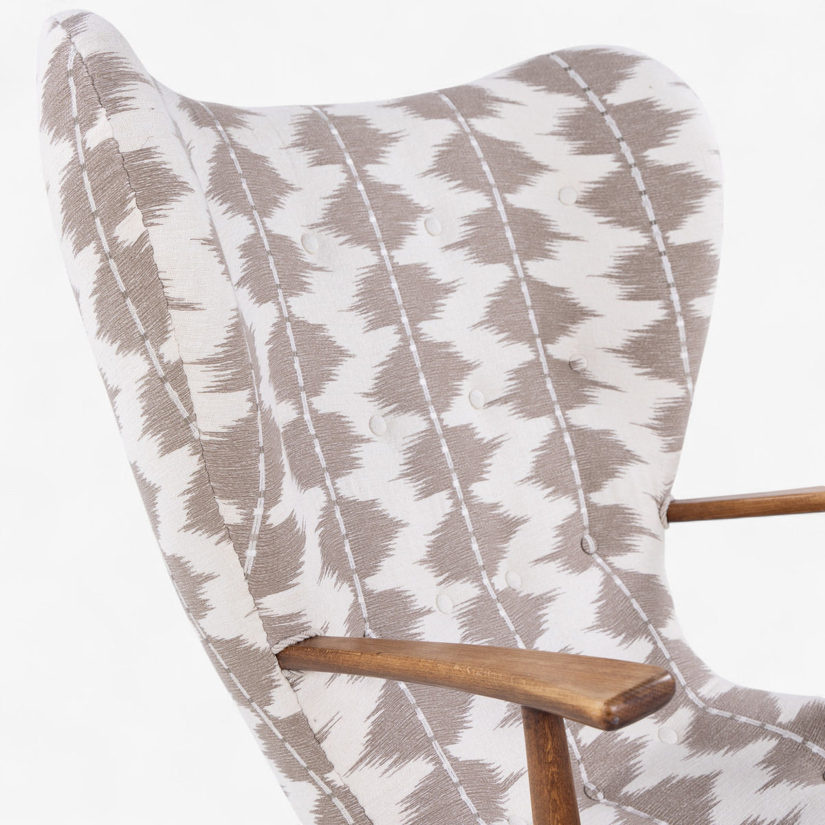 Pragh' easy chair in beech