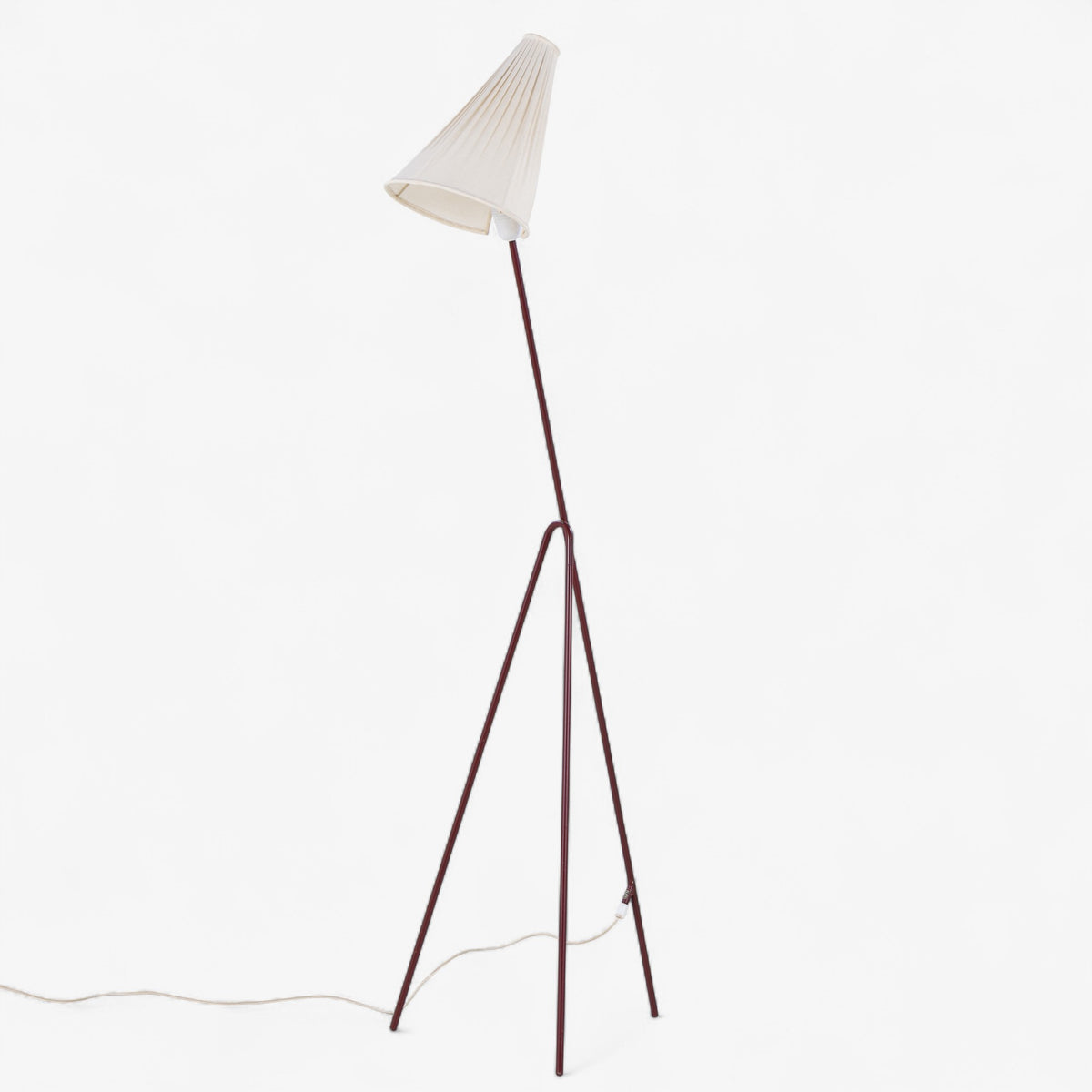 Floor lamp in red lacquered metal