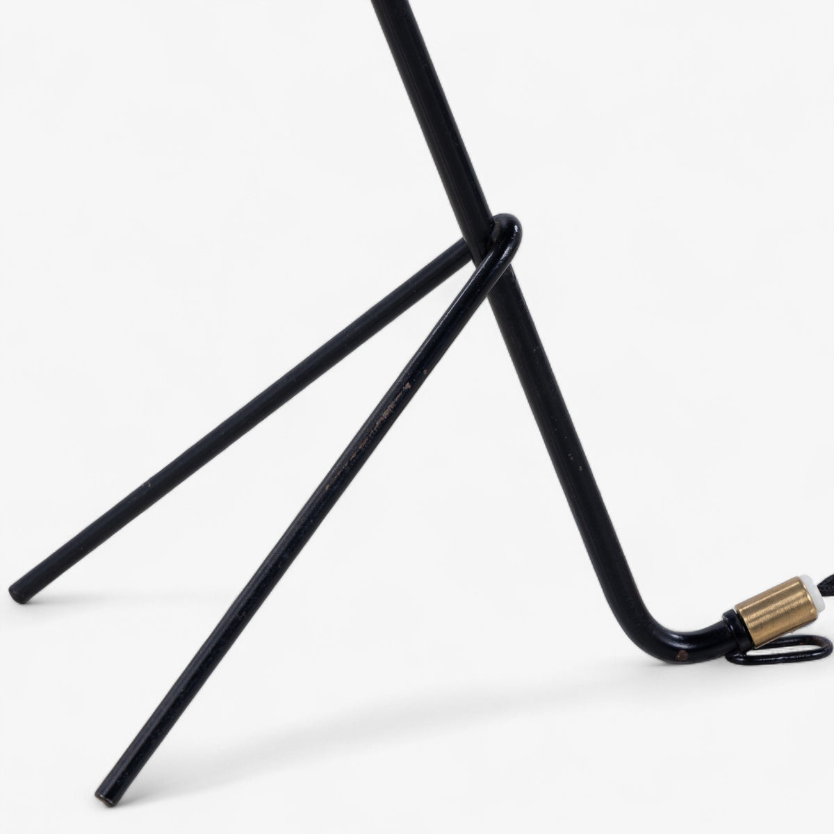 Bordlampe i sortlakeret metal