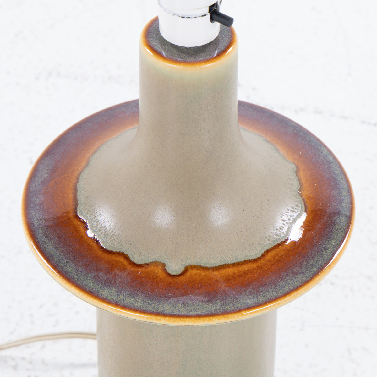 Bordlampe i stentøj
