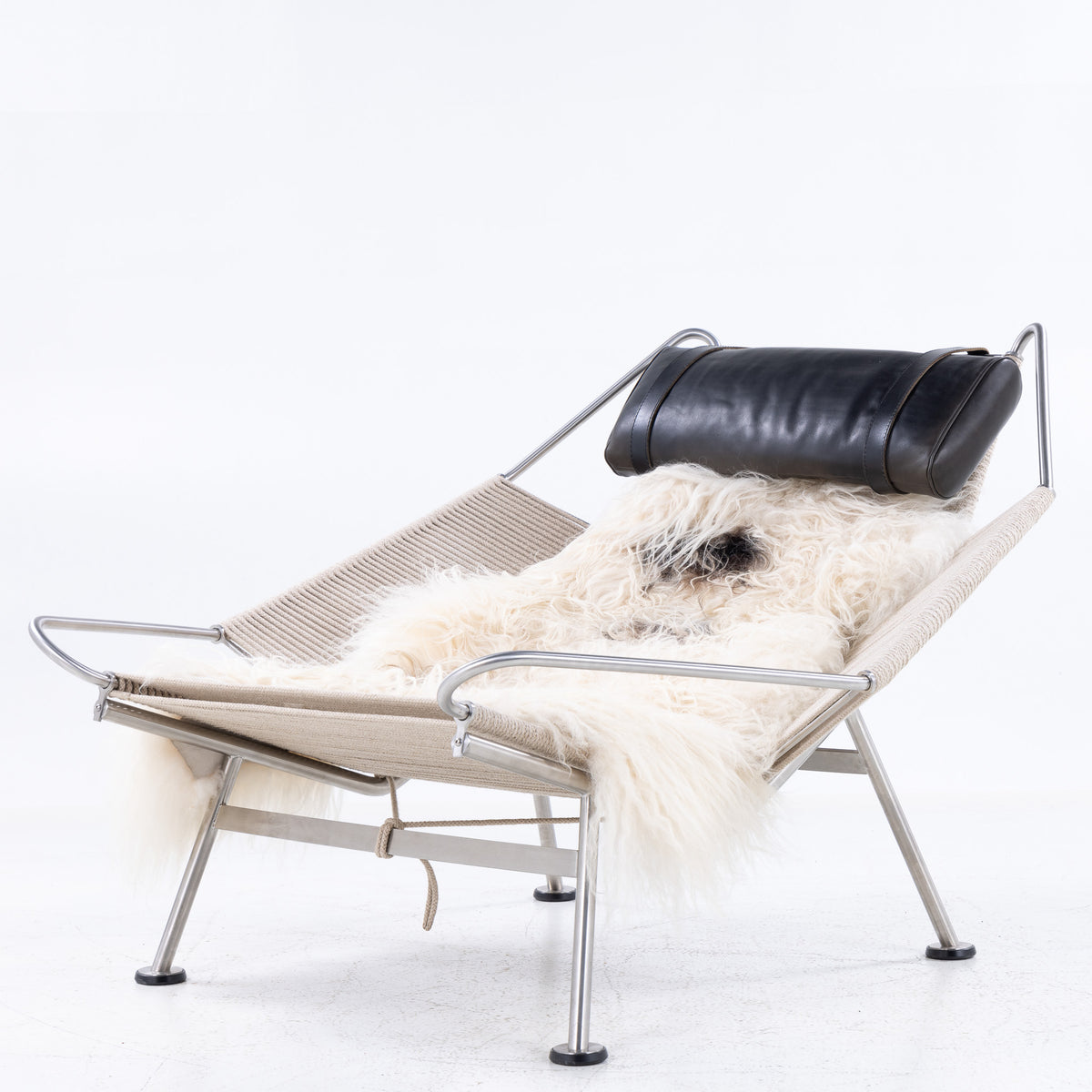 PP 225 - Flag Halyard Chair in white lacquered metal