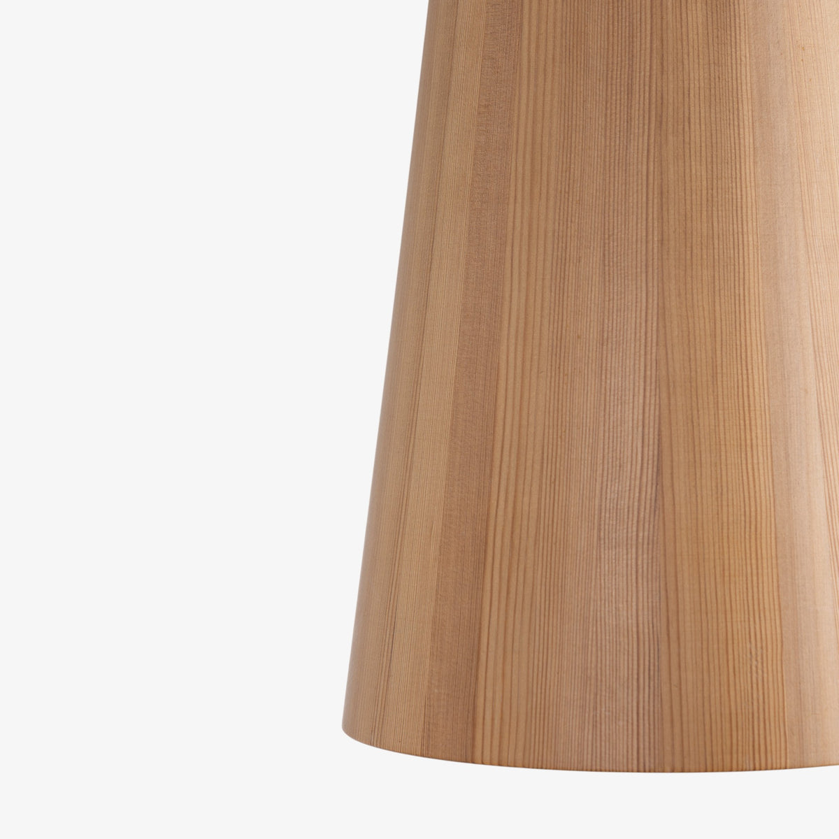 Pendant in pine