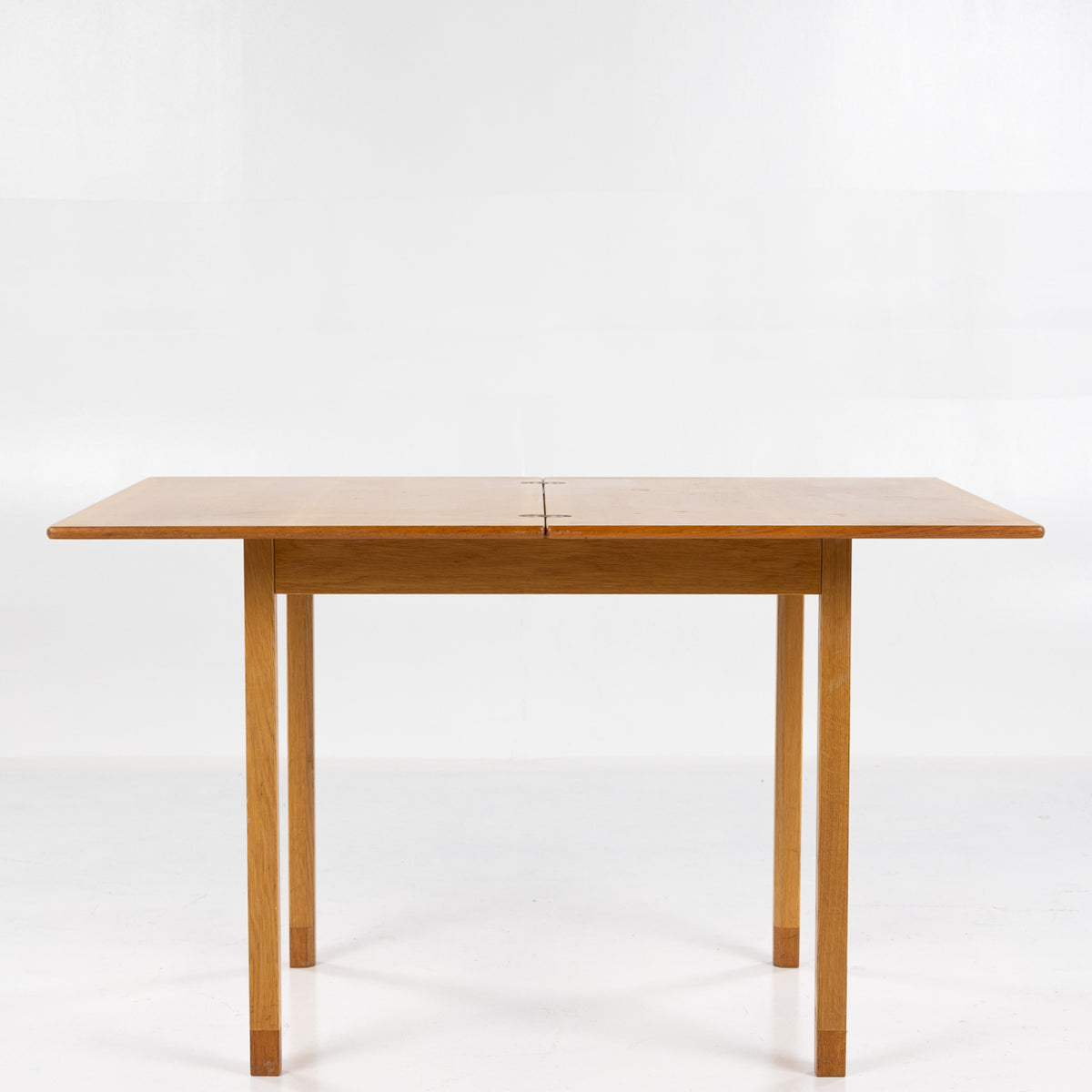 Game table in mahogany