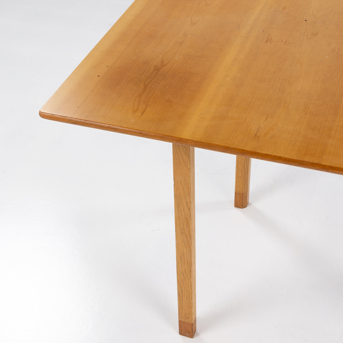 Game table in mahogany