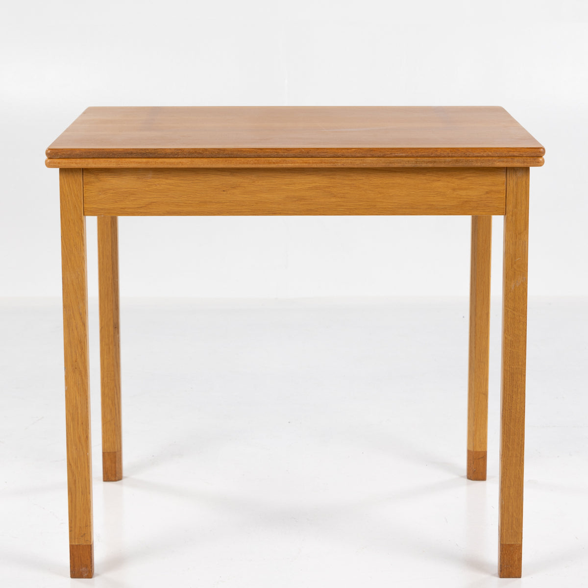 Game table in mahogany
