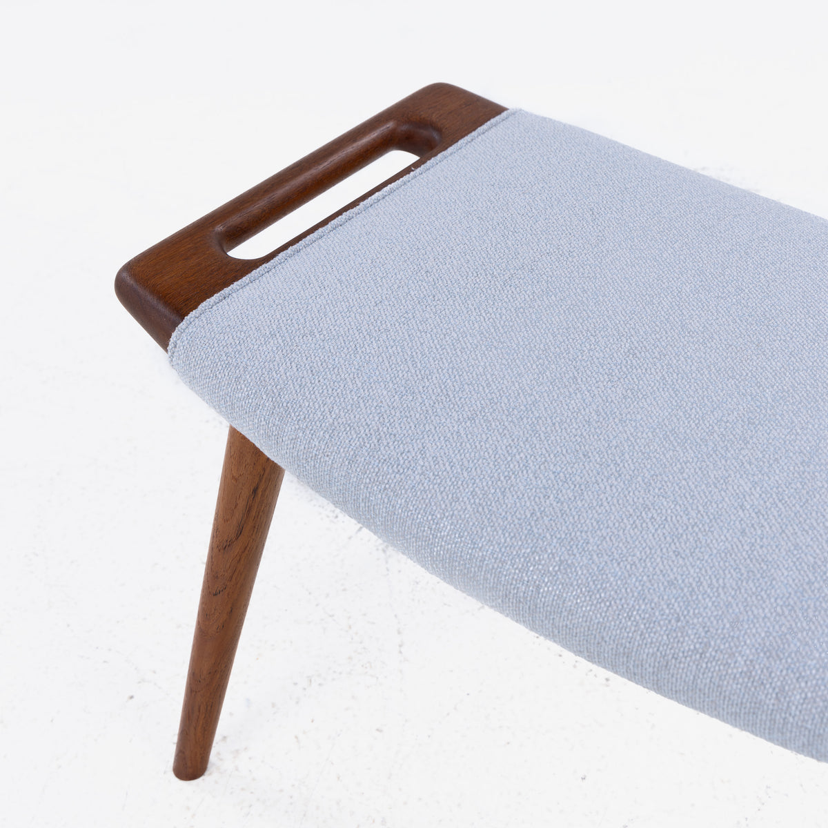 AP 19 - Papa Bear Chair w. stool in new fabric