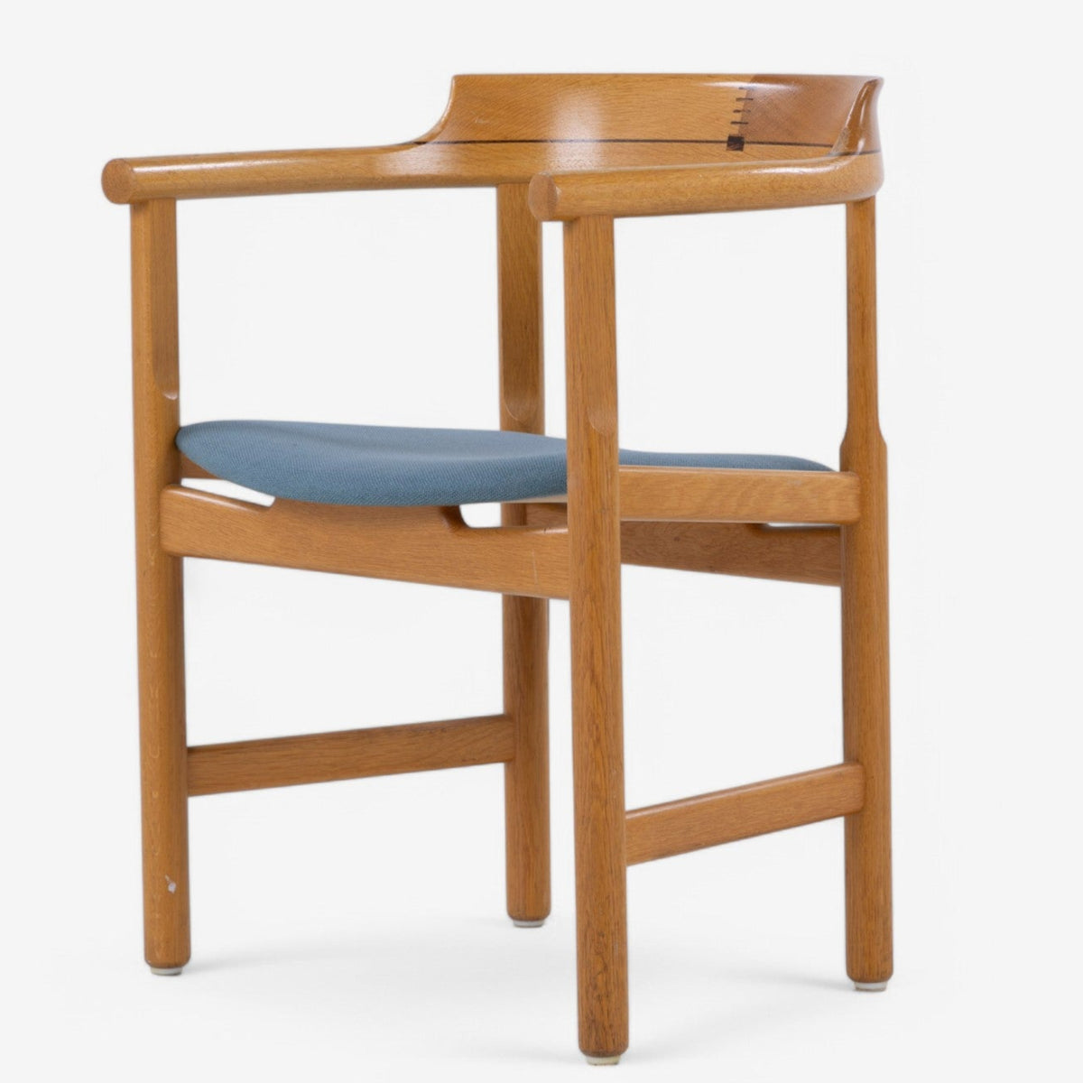 PP 52 - Armchair in oak