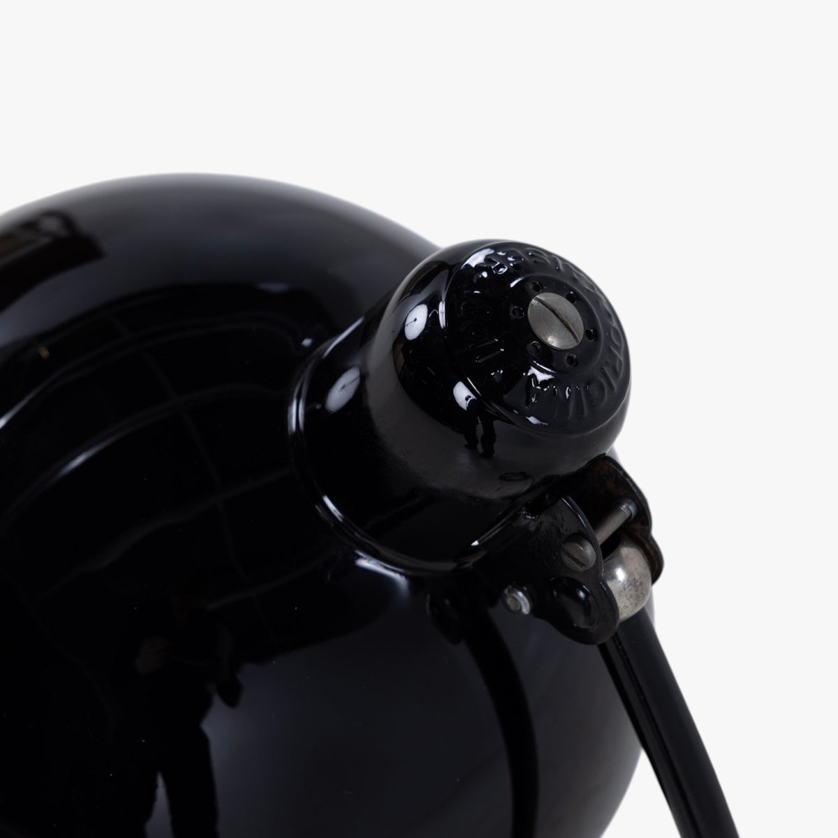 Table lamp in black metal