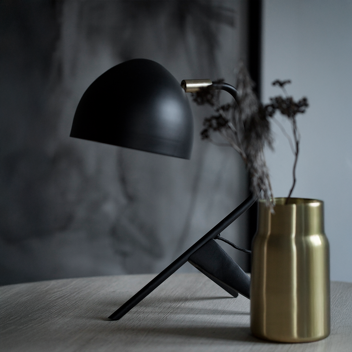 Studio 1 - Bordlampe i metal (grå)