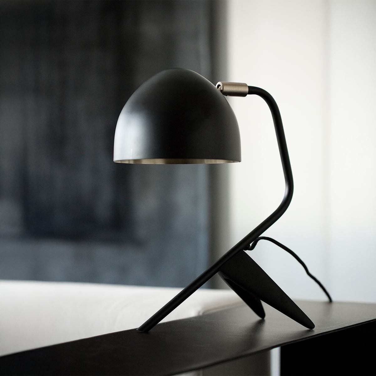 Studio 1 - Bordlampe i metal (grå)