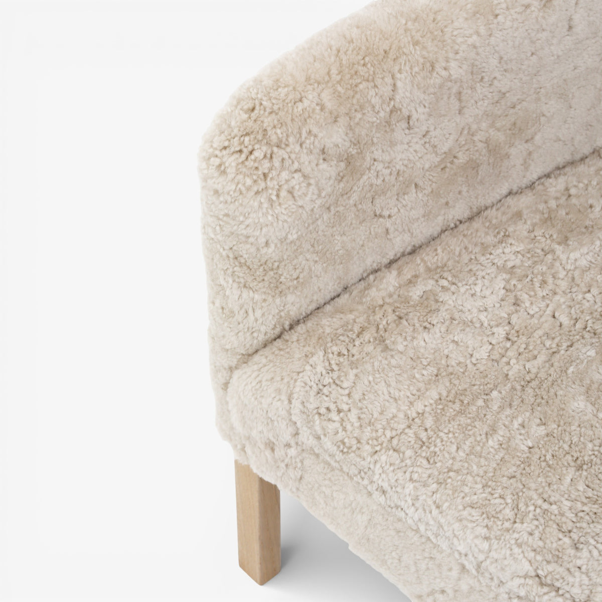 'Slotsholm' wingback chair in lambskin