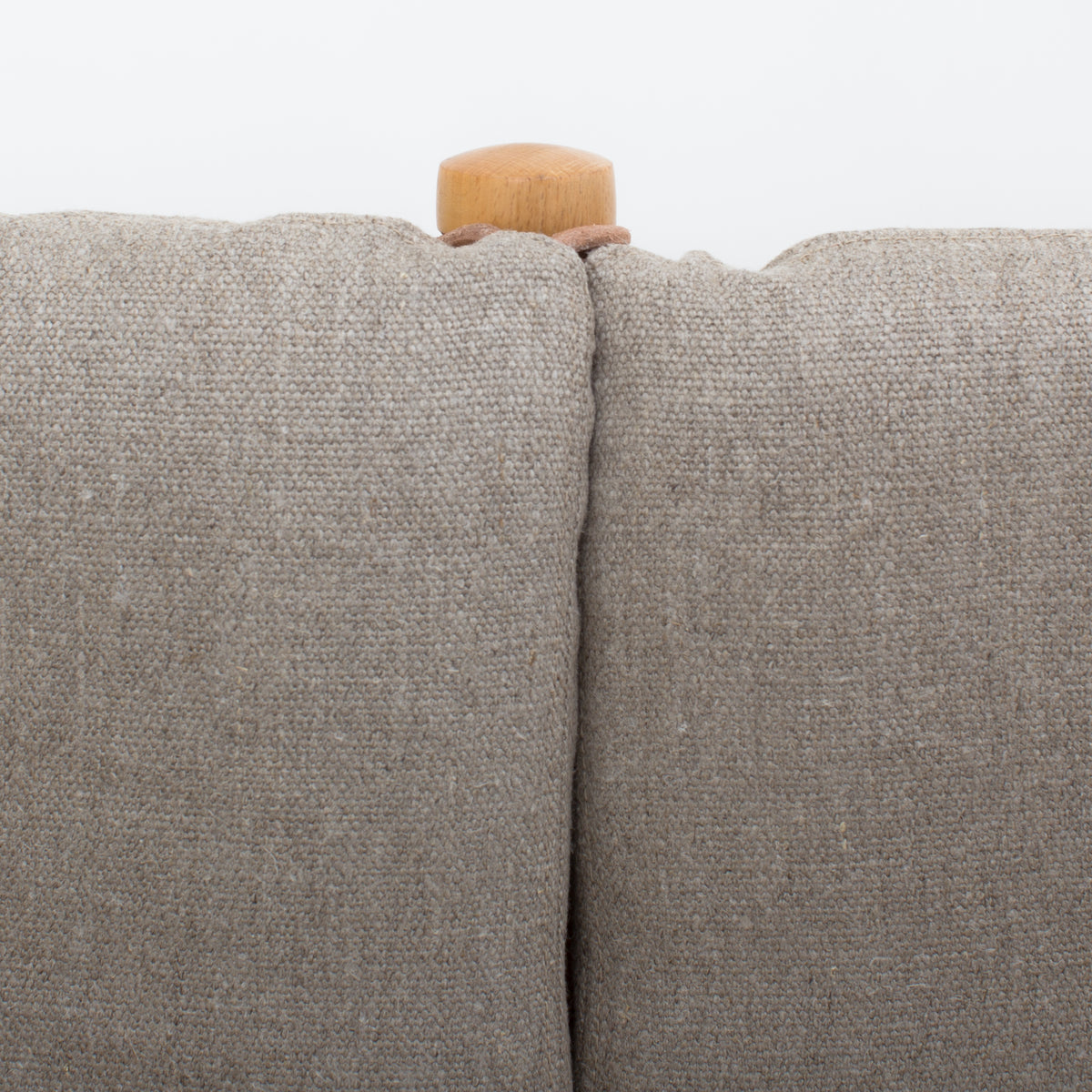 BM 1789 - Tremmesofa i nyt tekstil