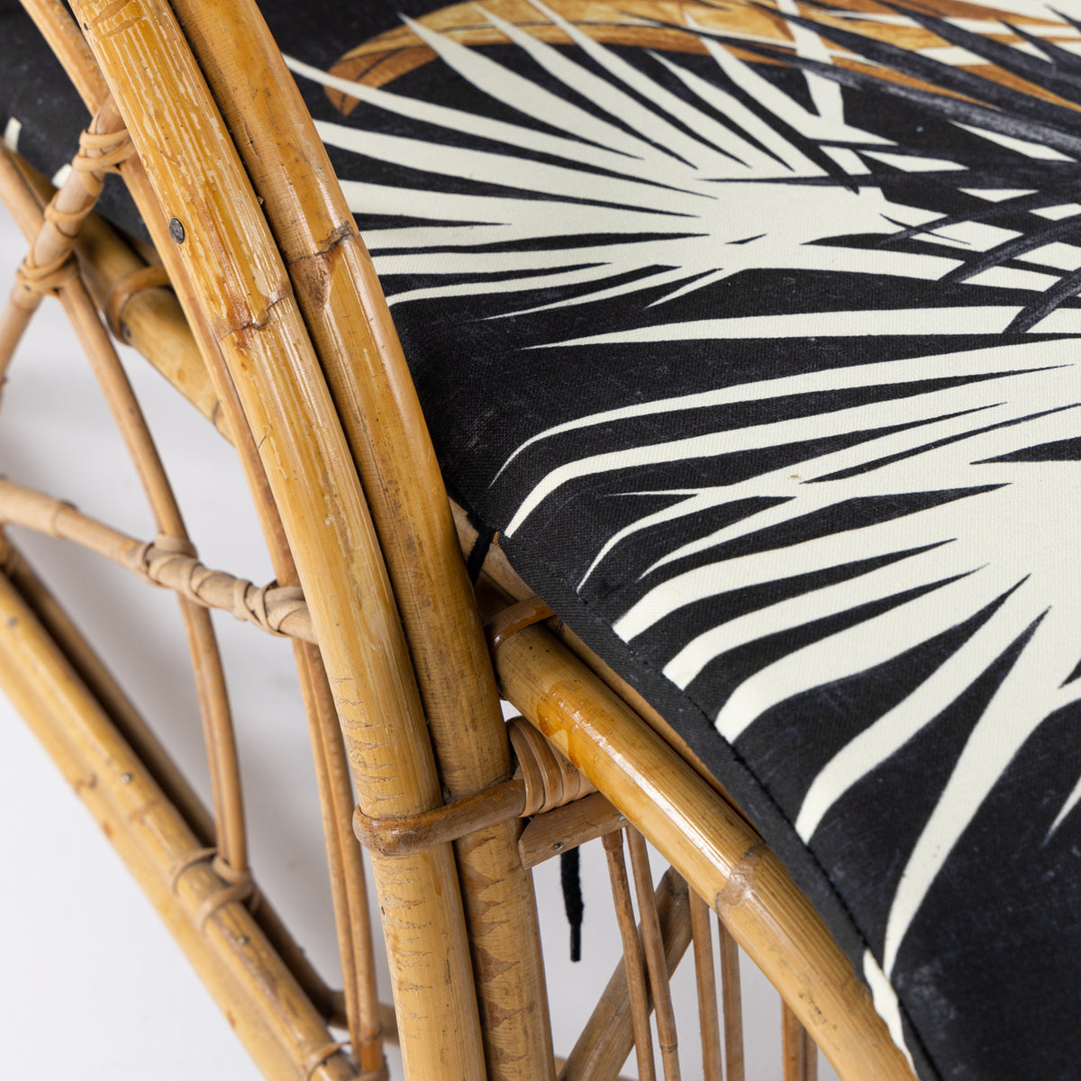 Lounge chair in bamboo