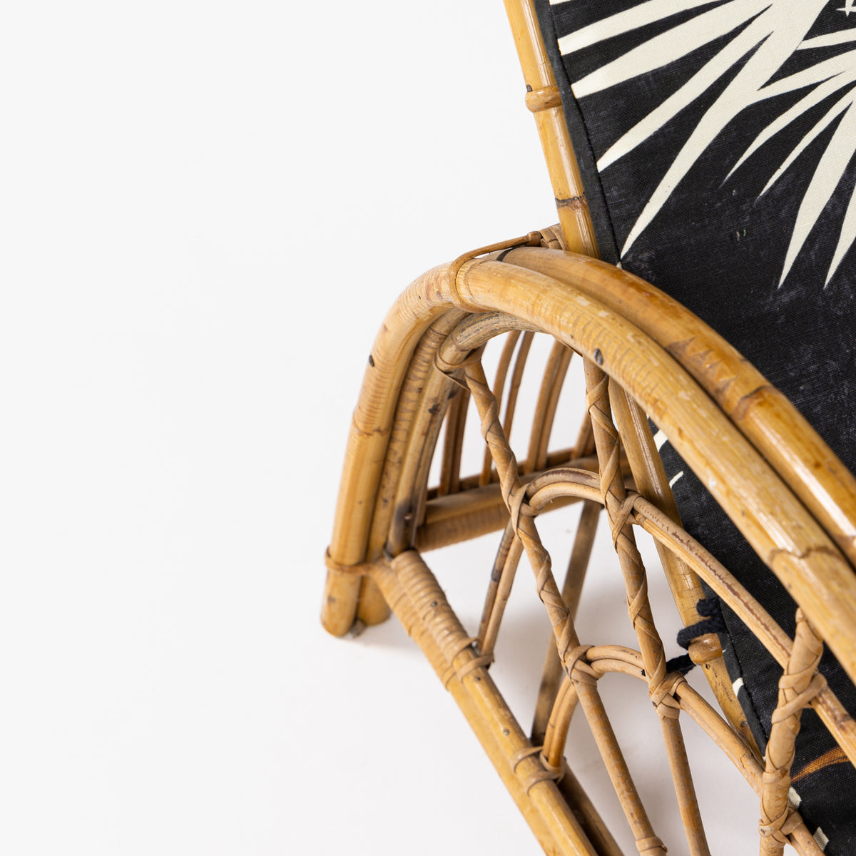 Lounge chair in bamboo