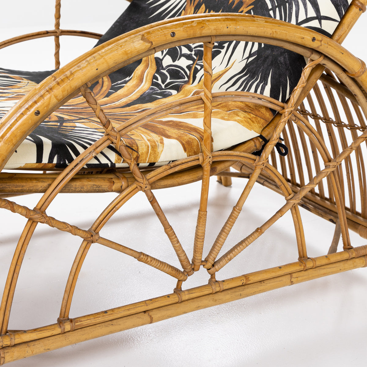 Lounge chair in bamboo