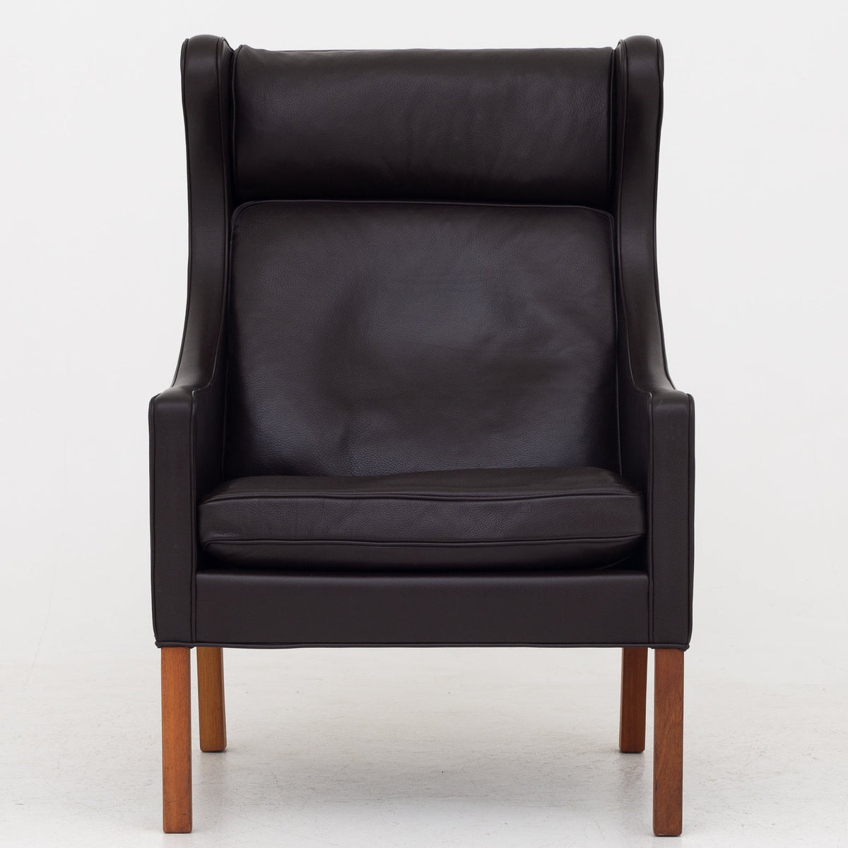 BM 2204 - Wing Back Chair in Prestige leather