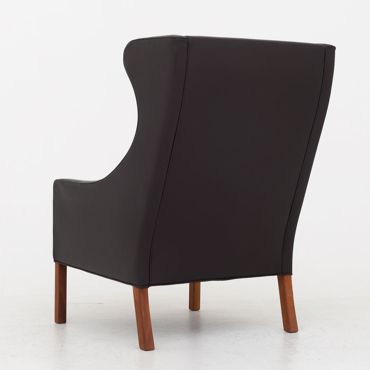 BM 2204 - Wing Back Chair in Prestige leather