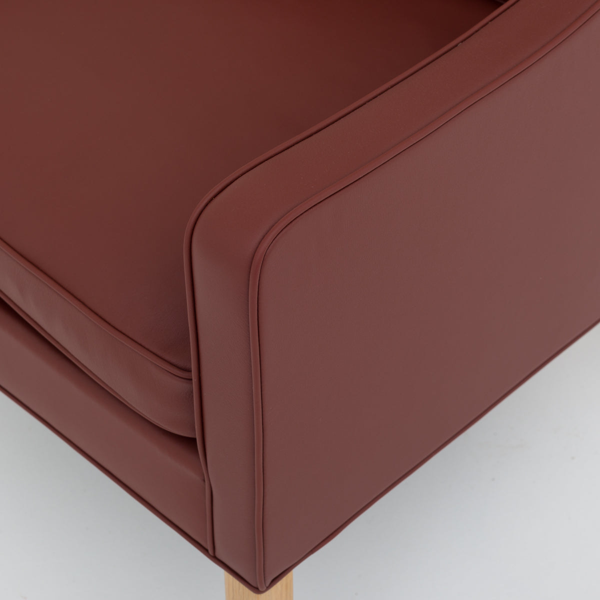 BM 2207 - Easy chair in Spectrum leather