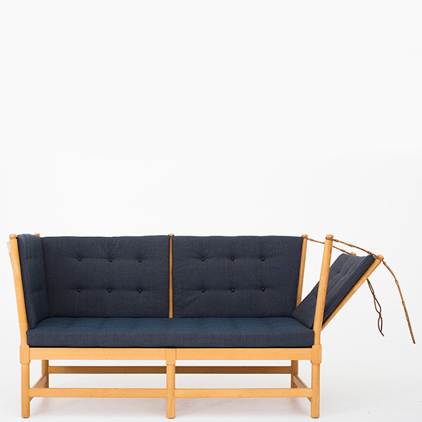 BM 1789 - Tremmesofa i nyt tekstil