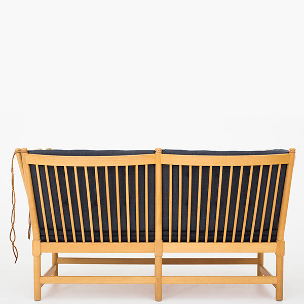 BM 1789 - Tremmesofa i nyt tekstil