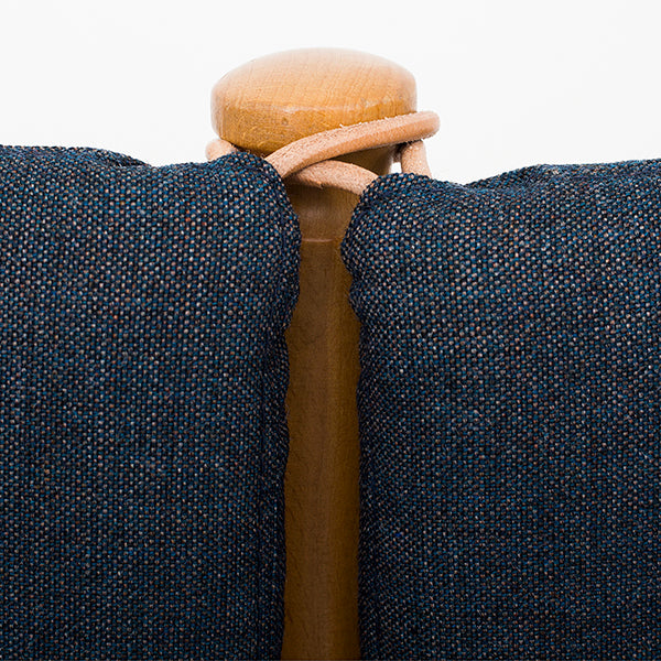 BM 1789 - Tremmesofa i nyt tekstil