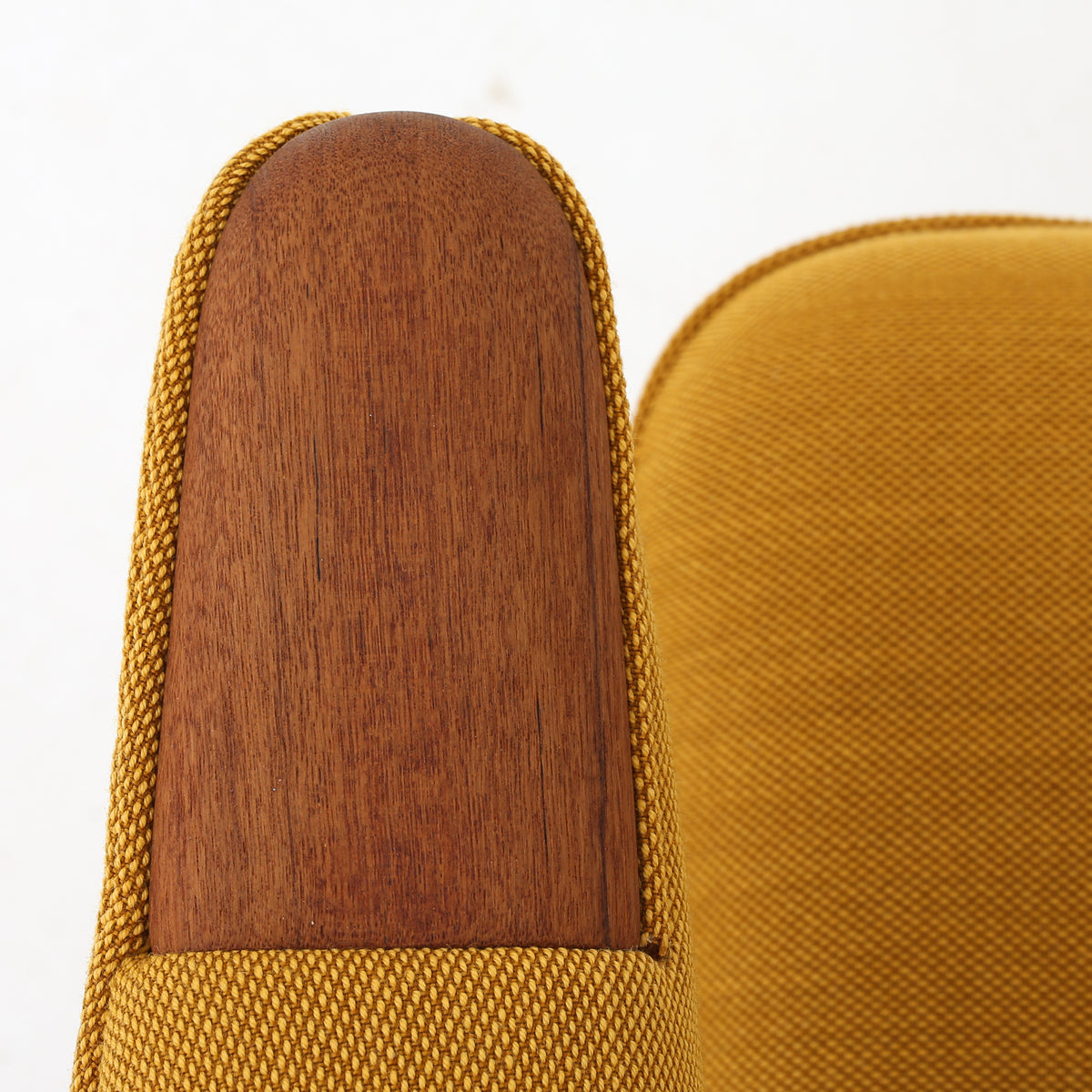 AP 19 - Papa Bear Chair in new textile
