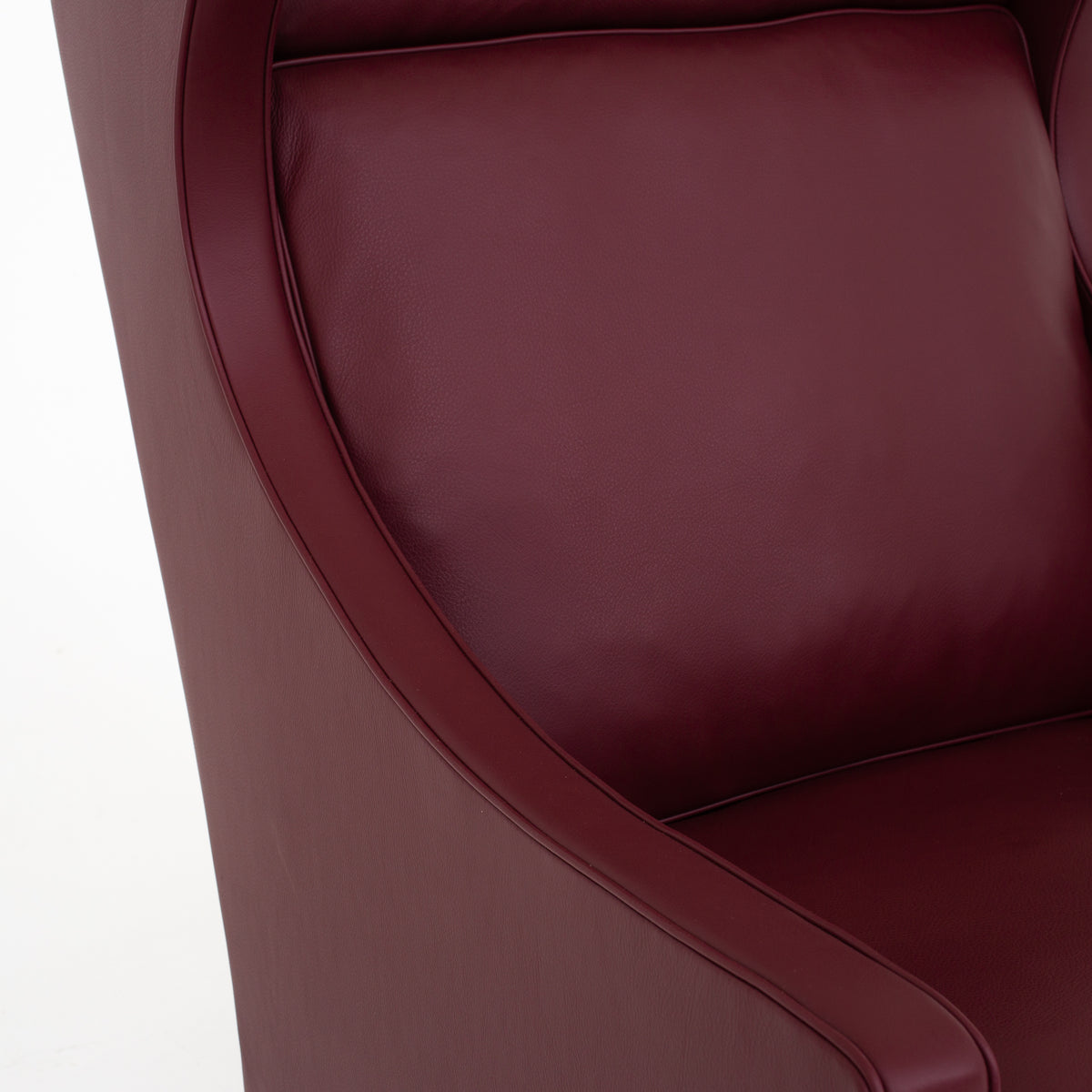 BM 2204 - Wingback Chair in Prestige leather