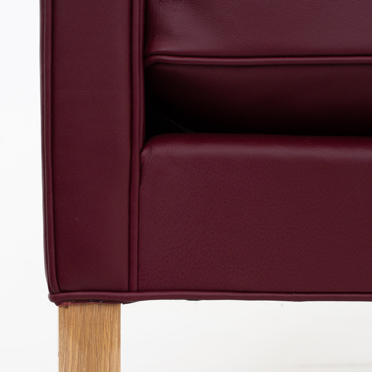 BM 2204 - Wingback Chair in Prestige leather