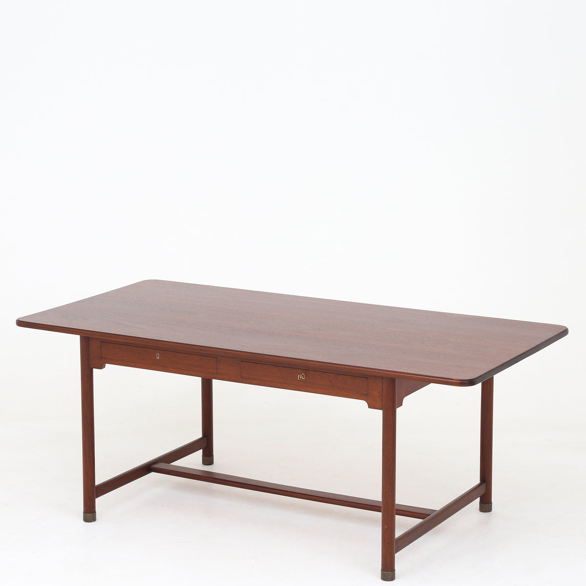 Partners Desk' in mahogany