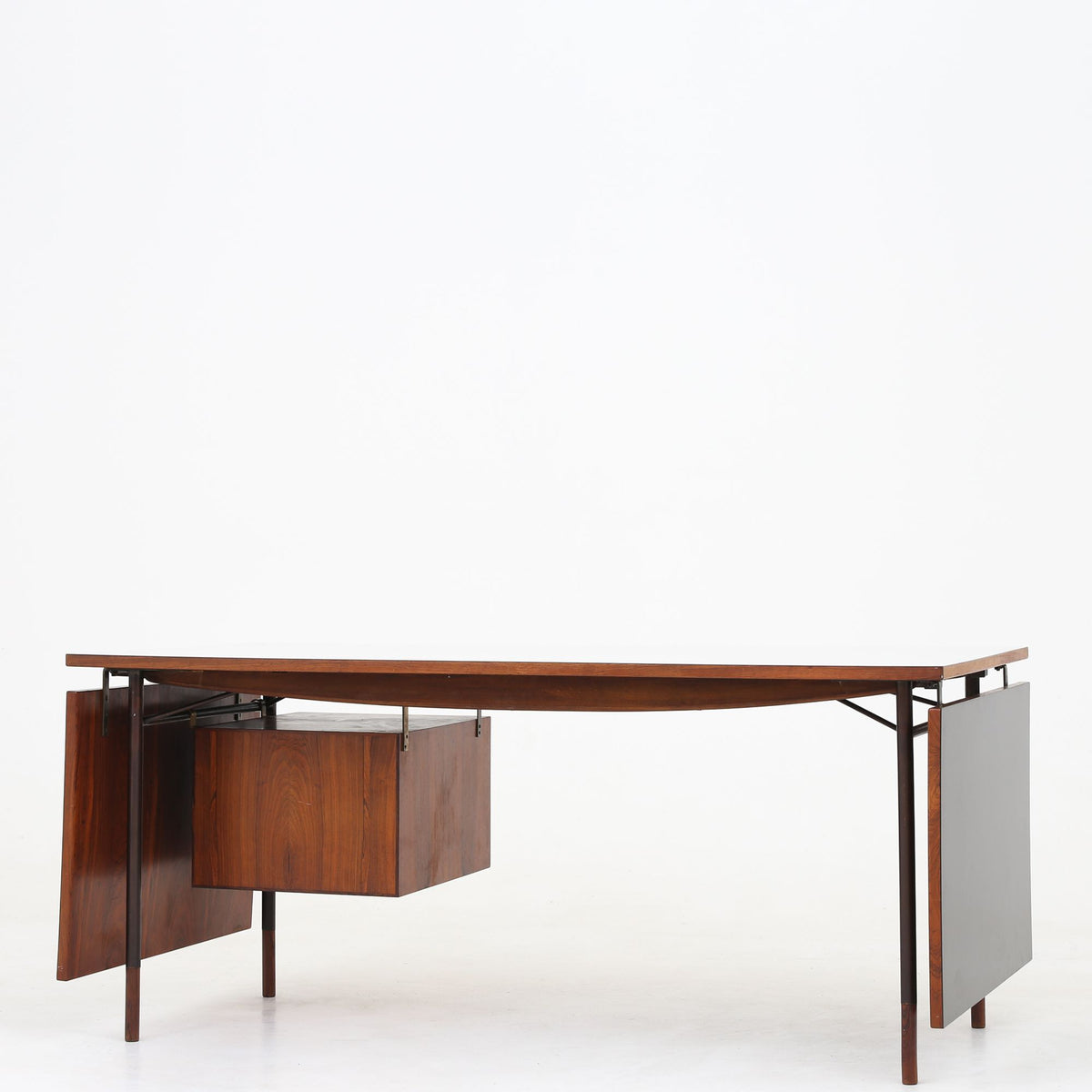 BO 69 - Rare work table