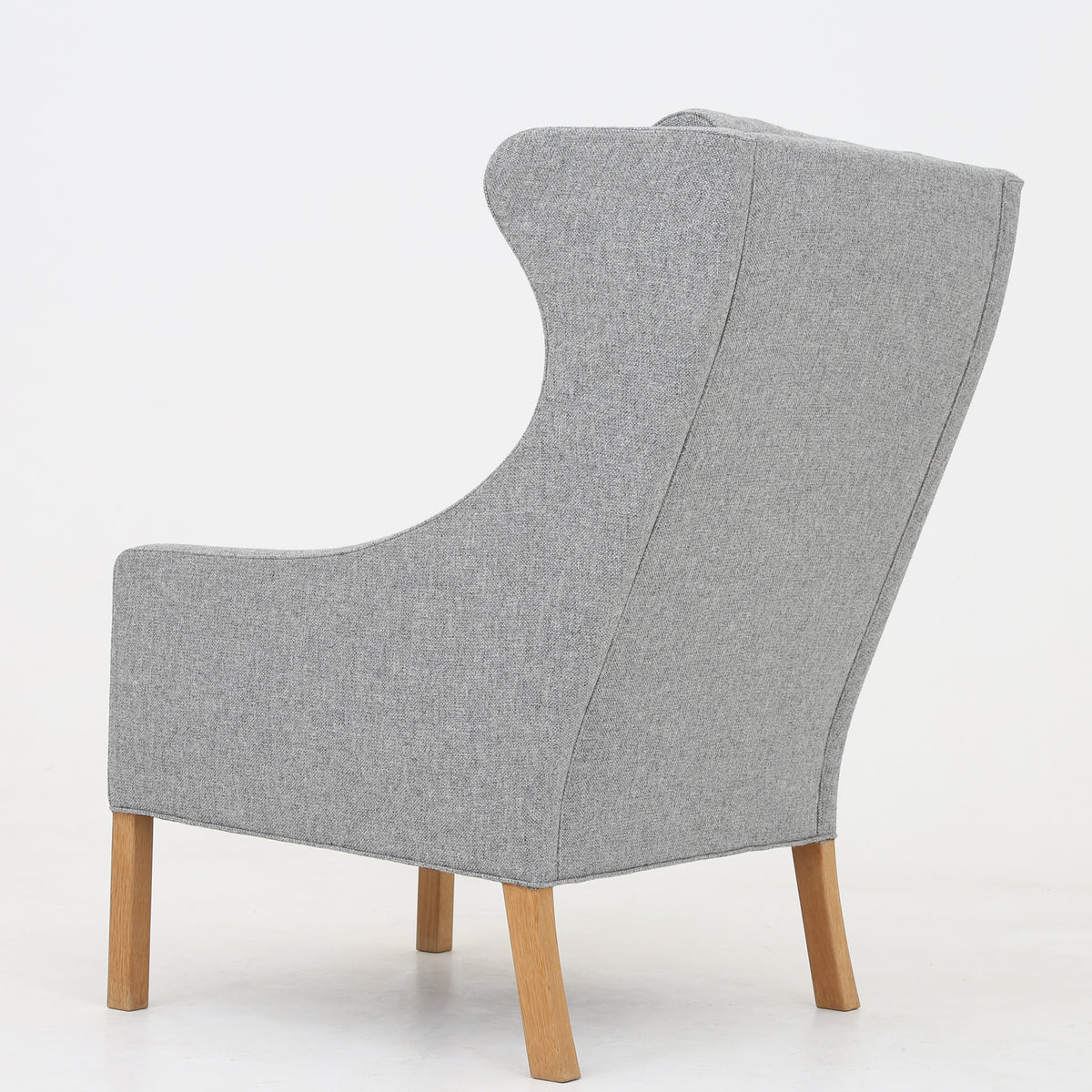 BM 2204 - Wing back chair in new wool