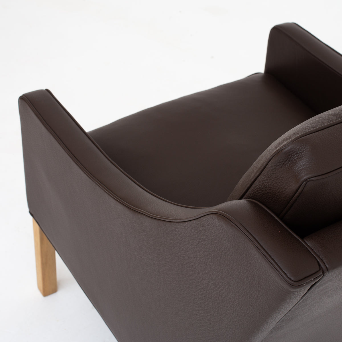 BM 2207 - Easy chair in Prestige leather