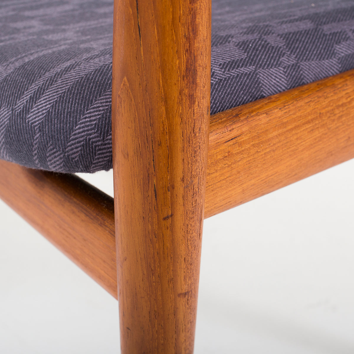 JH 513 - Armchair